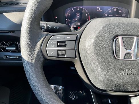 Used 2023 Honda Accord EX image 18
