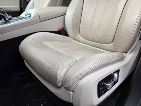 Used 2021 BMW X7 xDrive40i w/ M Sport Package image 21