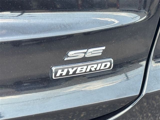 Certified 2020 Ford Fusion SE FWD image 28