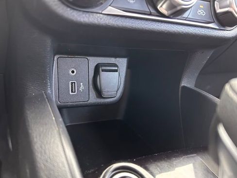 Used 2021 Nissan Versa SV image 15