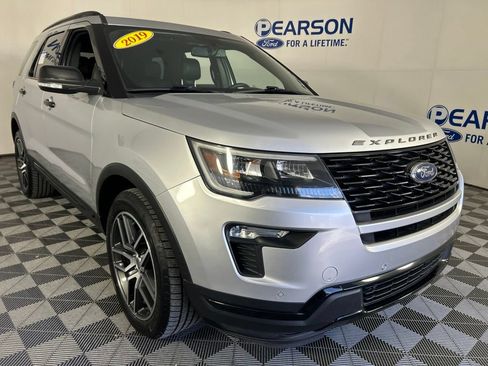 Used 2019 Ford Explorer Sport AWD/4WD image 3