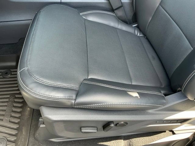 Used 2026 Ford Expedition Platinum w/ Driver's Package AWD/4WD image 20