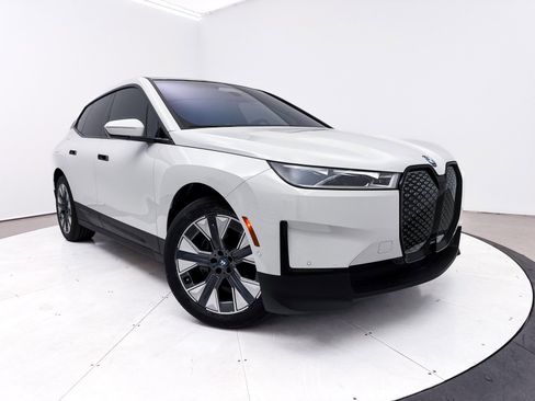 Used 2024 BMW iX xDrive50 w/ Premium Package image 1