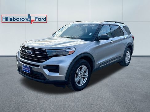 Used 2022 Ford Explorer XLT image 1