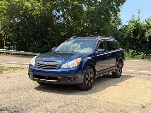 Used 2010 Subaru Outback 2.5i Premium AWD/4WD image 7