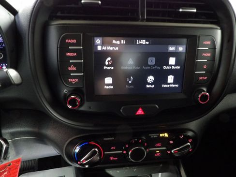Used 2020 Kia Soul LX FWD image 13