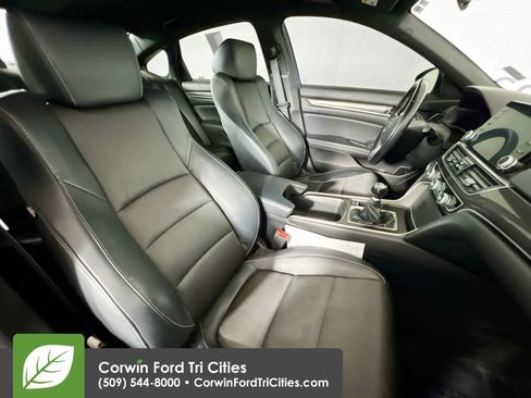 Used 2018 Honda Accord Sport image 17