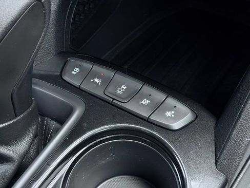 Used 2022 Chevrolet TrailBlazer LT w/ Convenience Package FWD image 34