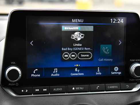 Used 2024 Nissan Sentra SV image 21