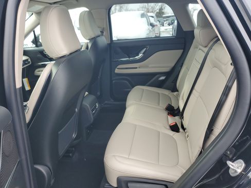 New 2026 Lincoln Corsair Premiere image 25