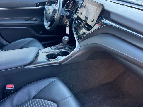 Used 2023 Toyota Camry SE image 17