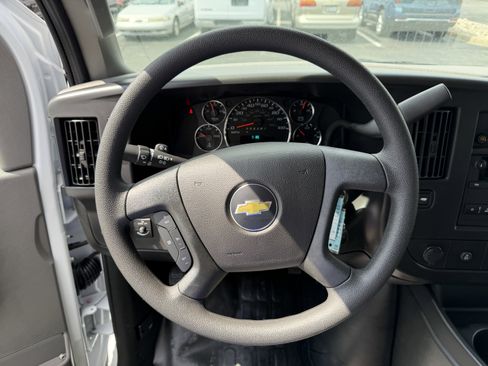 New 2026 Chevrolet Express 3500 Extended RWD image 14