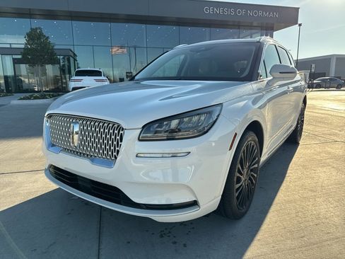 Used 2021 Lincoln Corsair Reserve image 1