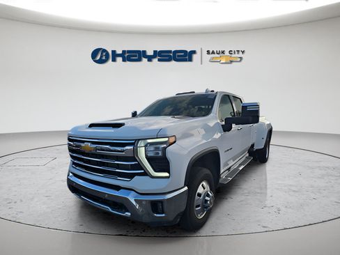 Certified 2025 Chevrolet Silverado 3500 LTZ w/ LTZ Convenience Package AWD/4WD image 7