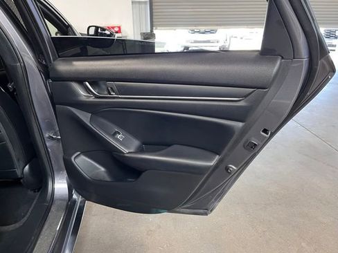 Used 2018 Honda Accord Sport image 14