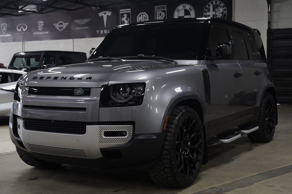 Used 2023 Land Rover Defender 110 S AWD/4WD image 1