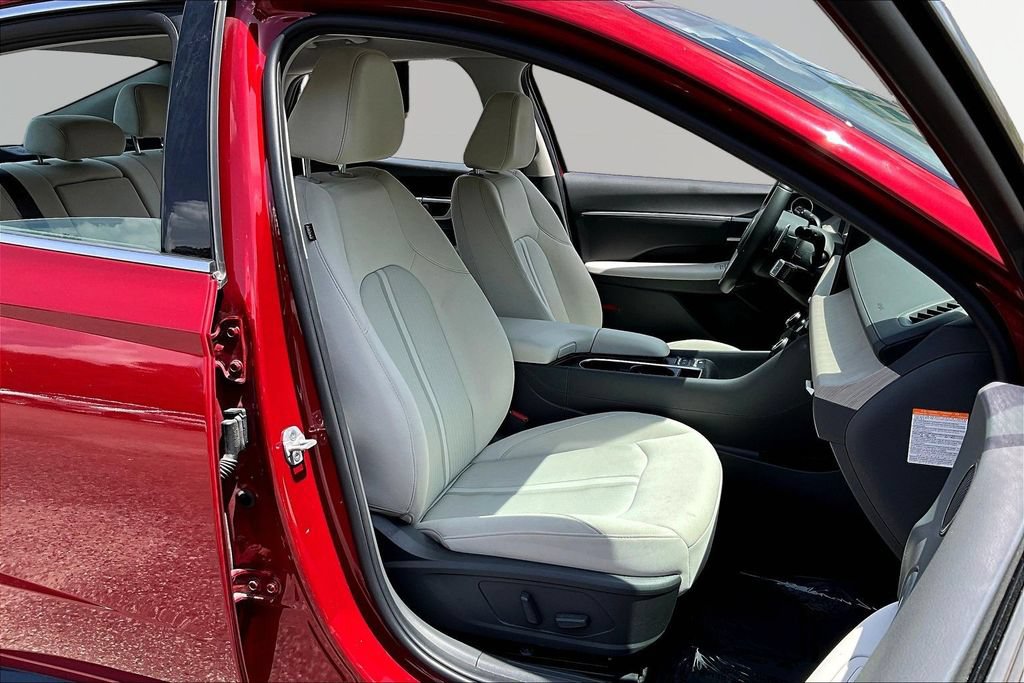 Used 2025 Hyundai Sonata SEL FWD image 29