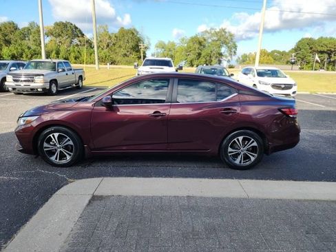 Used 2022 Nissan Sentra SV image 2
