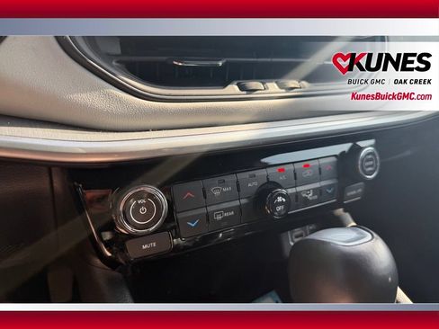 Used 2025 Jeep Compass Limited AWD/4WD image 22
