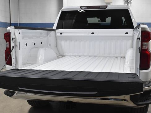 Used 2023 Chevrolet Silverado 1500 LT AWD/4WD image 27