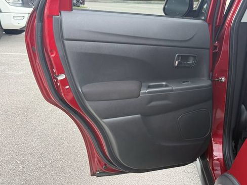 Used 2023 Mitsubishi Outlander Sport AWD image 33