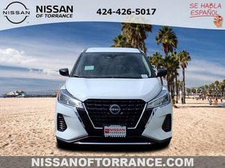 New 2025 Nissan Kicks Play S video 2