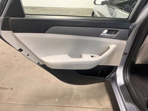 Used 2016 Hyundai Sonata SE image 19
