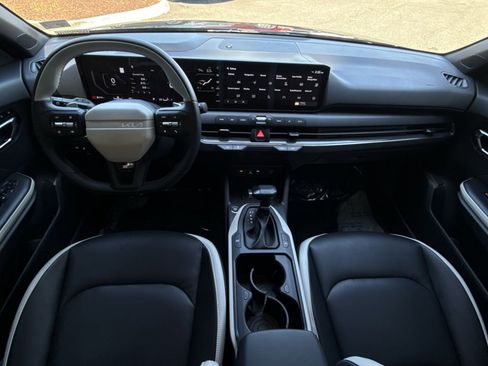 Used 2025 Kia K4 GT-Line w/ GT-Line Premium Package FWD image 23