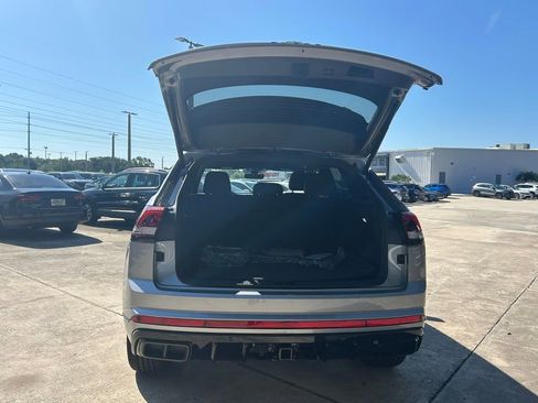 New 2026 Volkswagen Atlas Cross Sport SEL R-Line image 40