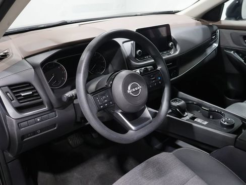 Used 2023 Nissan Rogue SV AWD/4WD image 16
