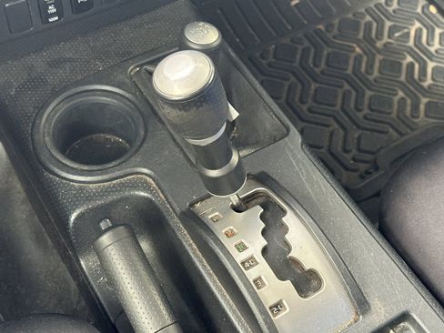 Used 2007 Toyota FJ Cruiser 4WD image 18