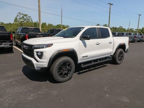 New 2025 GMC Canyon Elevation w/ Convenience Package image 4