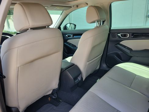 Used 2022 Honda Civic Touring image 15