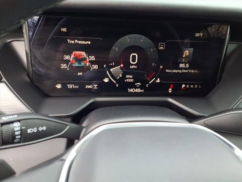 Certified 2025 GMC Acadia Elevation image 27