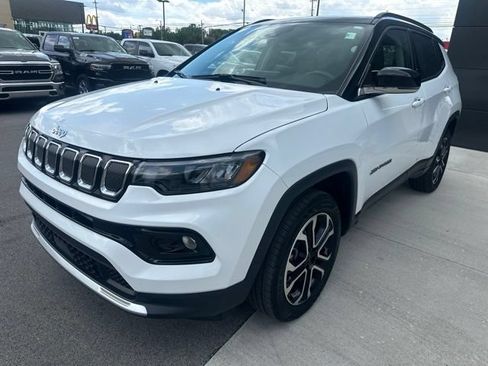 Used 2022 Jeep Compass Limited w/ Sun and Sound Group AWD/4WD image 9