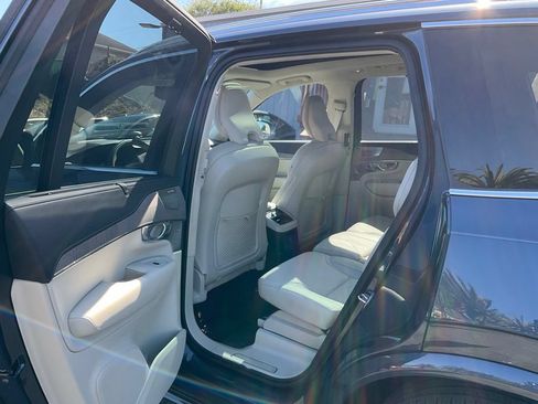Used 2023 Volvo XC90 T8 Ultimate w/ Lounge Package AWD/4WD image 31
