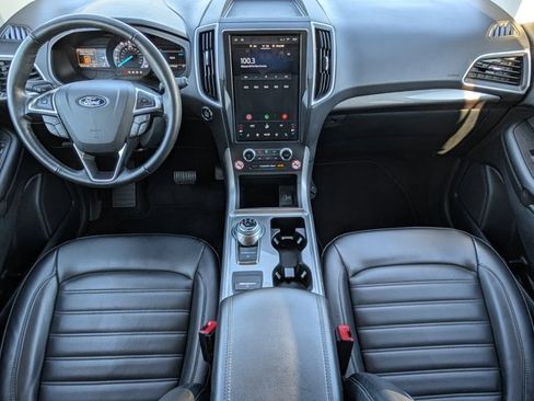 Used 2024 Ford Edge SEL image 5