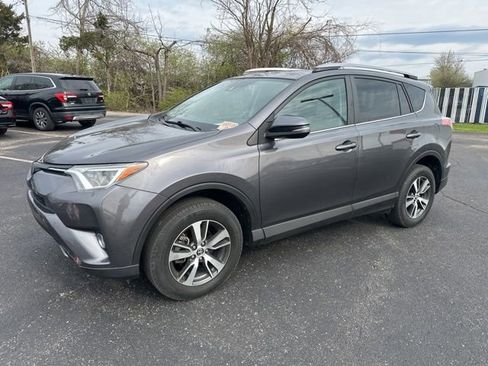 Used 2017 Toyota RAV4 XLE image 2