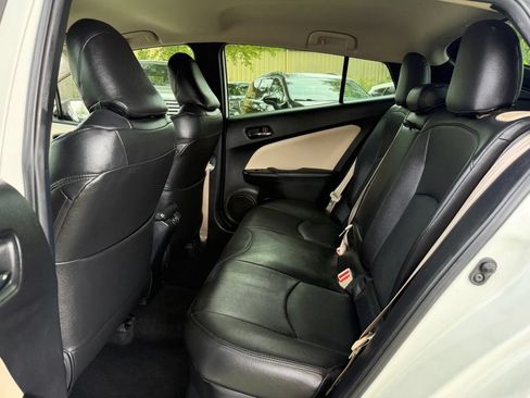 Used 2019 Toyota Prius LE FWD image 14