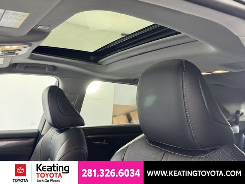 Certified 2024 Toyota Highlander Limited AWD/4WD image 22