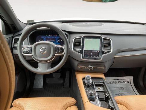 Certified 2024 Volvo XC90 B6 Ultimate w/ Protection Package Premier AWD/4WD image 10