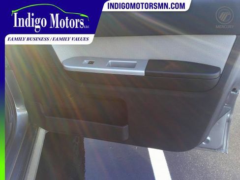 Used 2010 Mercury Mariner Premier image 22