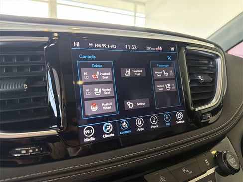 Used 2020 Chrysler Pacifica Limited w/ S Appearance Package image 35