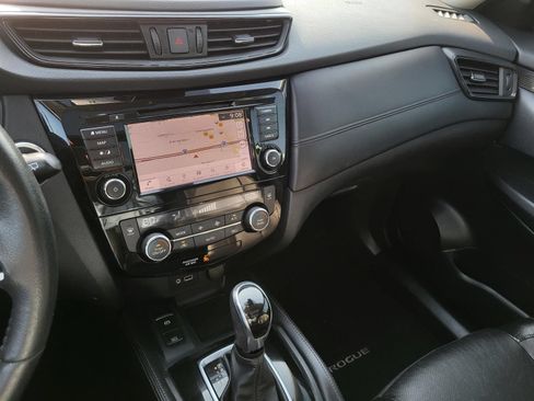 Used 2019 Nissan Rogue SL w/ Premium Package FWD image 21