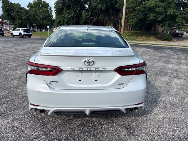 Used 2024 Toyota Camry XSE FWD image 3