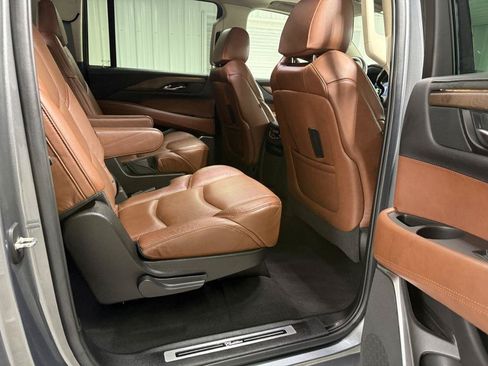Used 2020 Cadillac Escalade ESV Premium Luxury AWD/4WD image 47