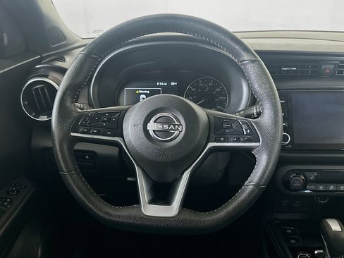 Used 2023 Nissan Kicks SR w/ SR Premium Package image 17