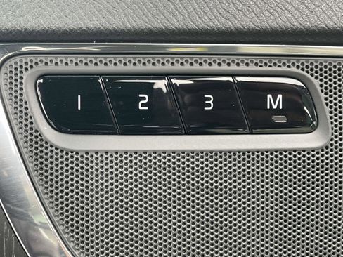 Used 2020 Volvo XC90 T5 Momentum w/ Protection Package Premier image 17