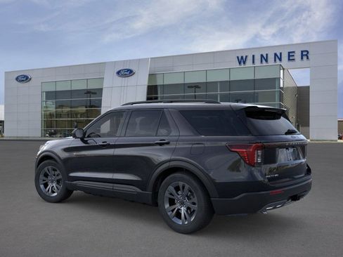 New 2026 Ford Explorer Active image 4