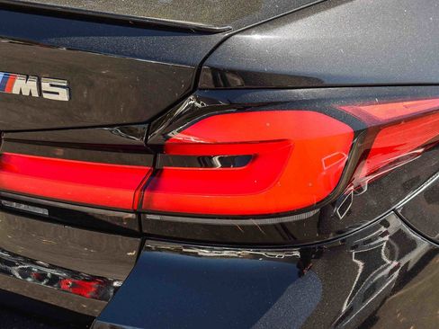 Used 2022 BMW M5 image 7
